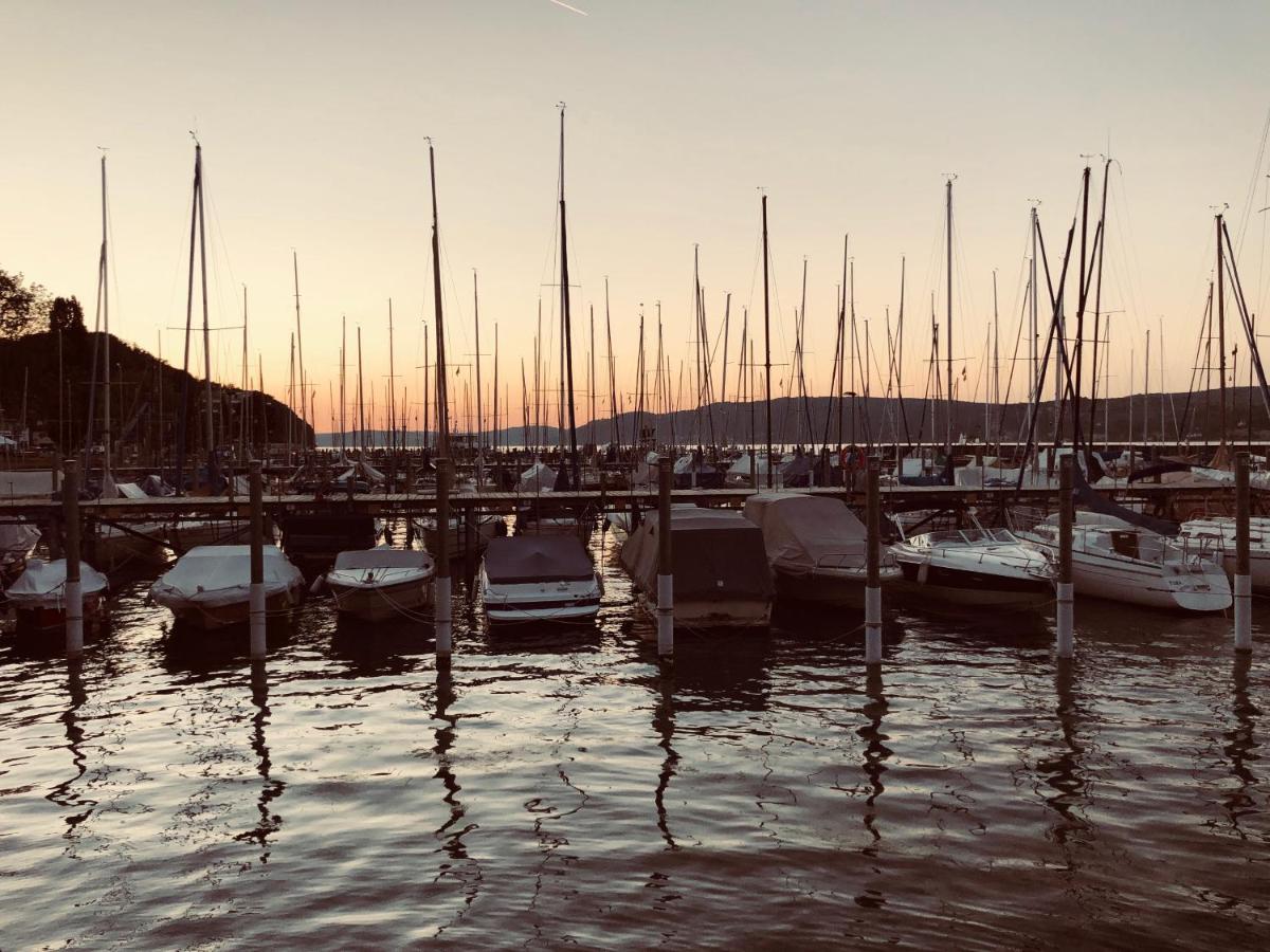 Zwischen Hafen Und Strandbad 康斯坦茨 外观 照片