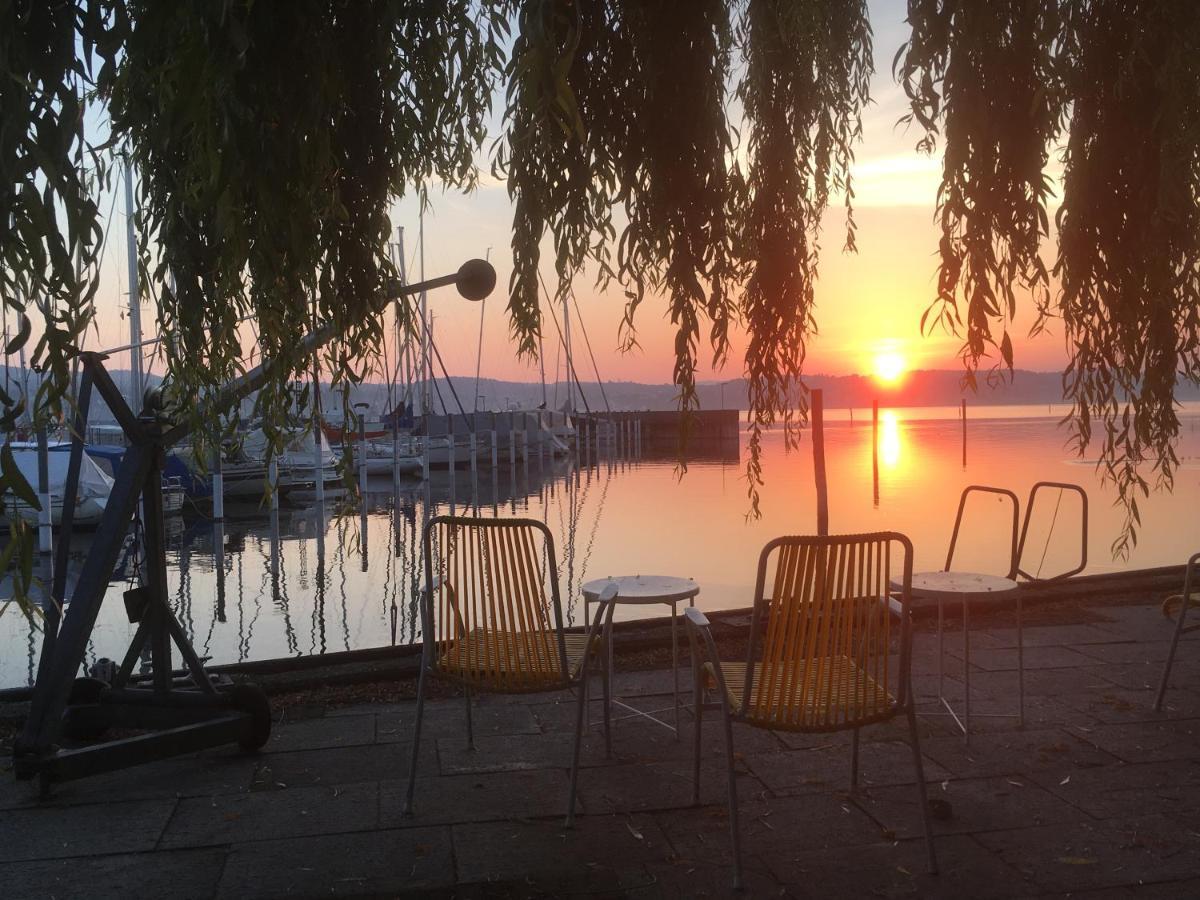Zwischen Hafen Und Strandbad 康斯坦茨 外观 照片